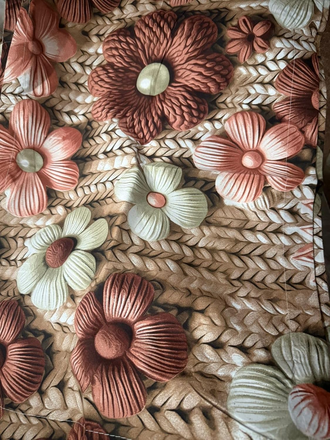 7D Design Queen Size Bedsheet (228x254 Inch) with 2 Pillow Covers (19x29 Inch)