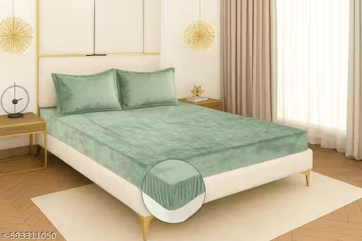 Woolen velvet Elastic Fitted Bedsheet With 2 Pillow Cover - Green